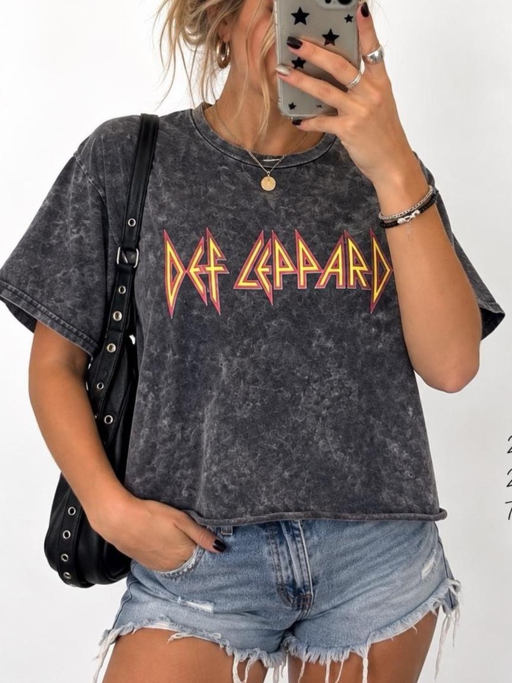Def Leppard XL Acid Wash Cropped Boxy Band T-Shirt
